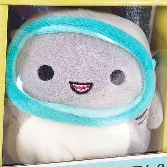 Squishmallow Axolotl Octopus Shark Whale Starfish Crab Narwal Fish 5" 8 Pack New - Picture 10 of 12